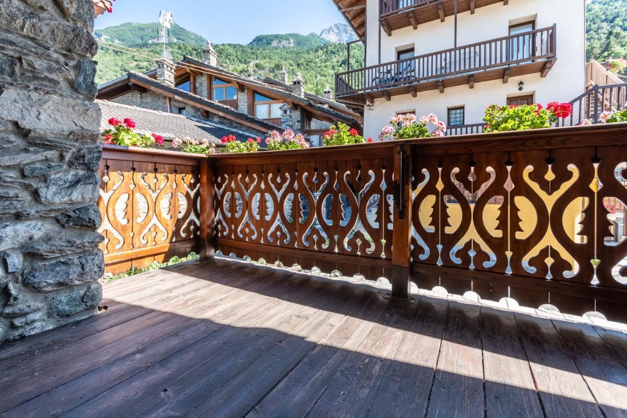 L'Atelier Du Temps - Woodstone Villa Аоста Екстер'єр фото
